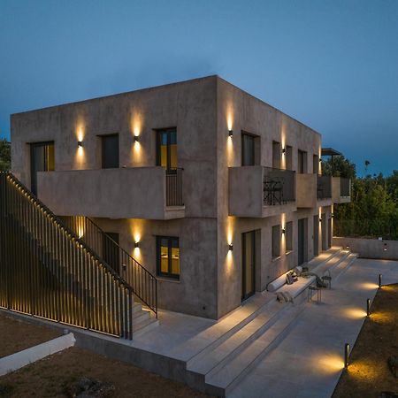 Topos Suites Lassi  Exterior photo