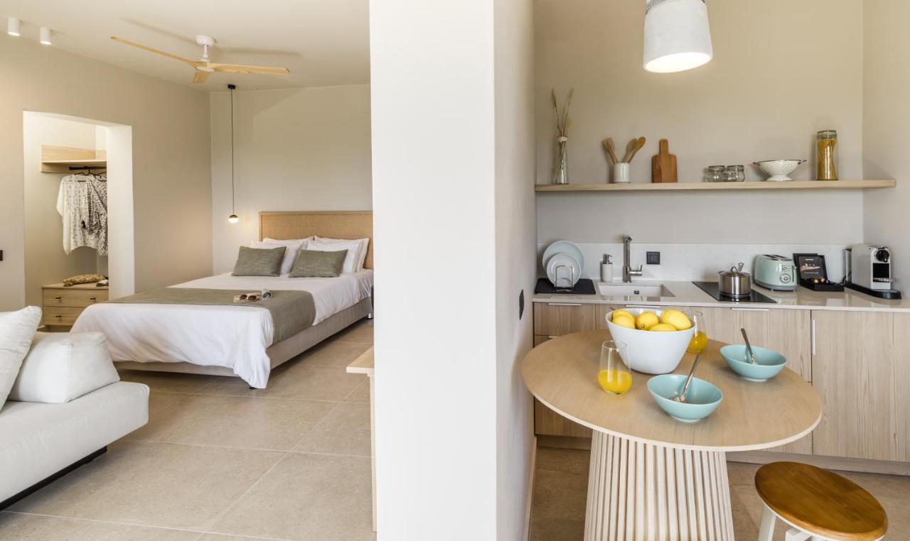 Topos Suites Lassi  Exterior photo