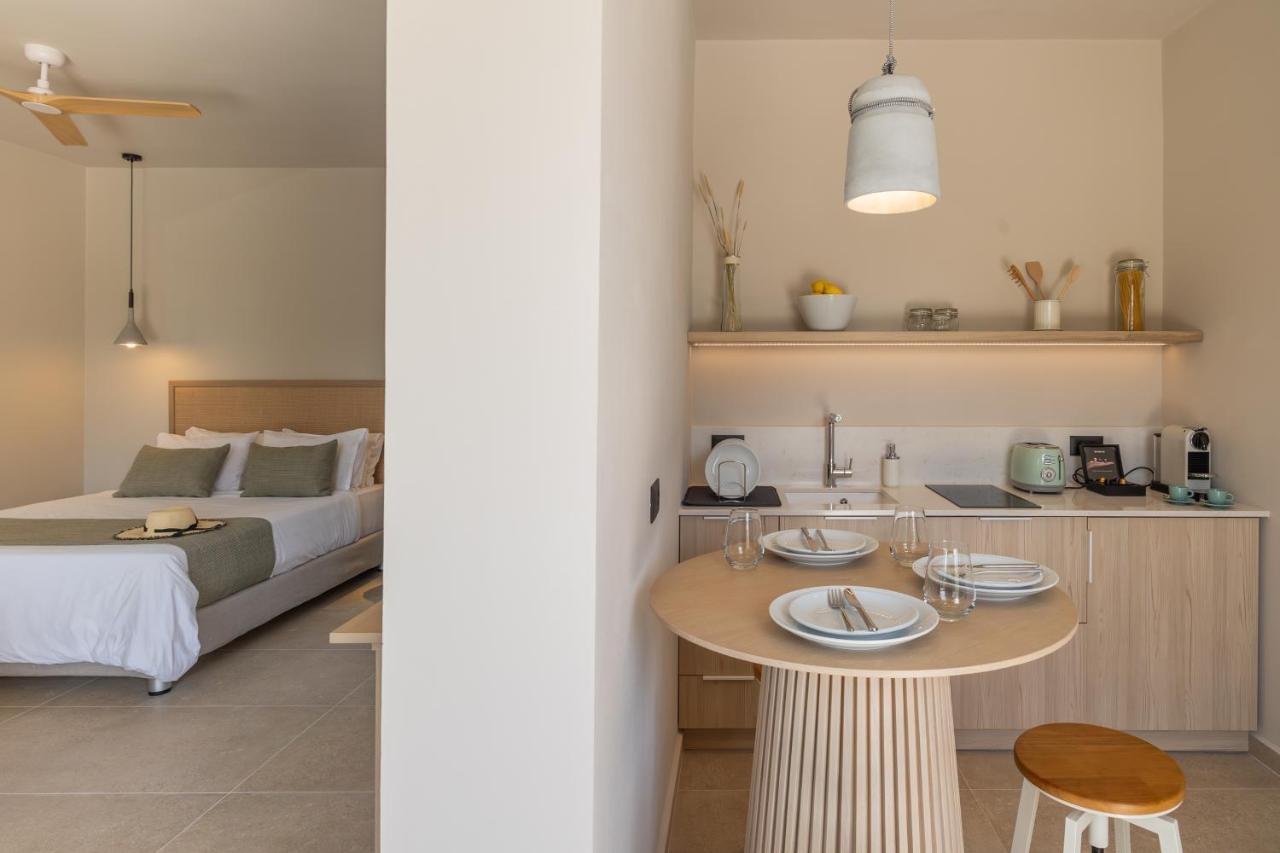 Topos Suites Lassi  Exterior photo