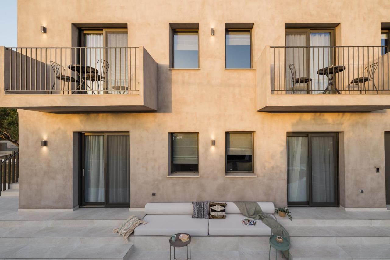 Topos Suites Lassi  Exterior photo